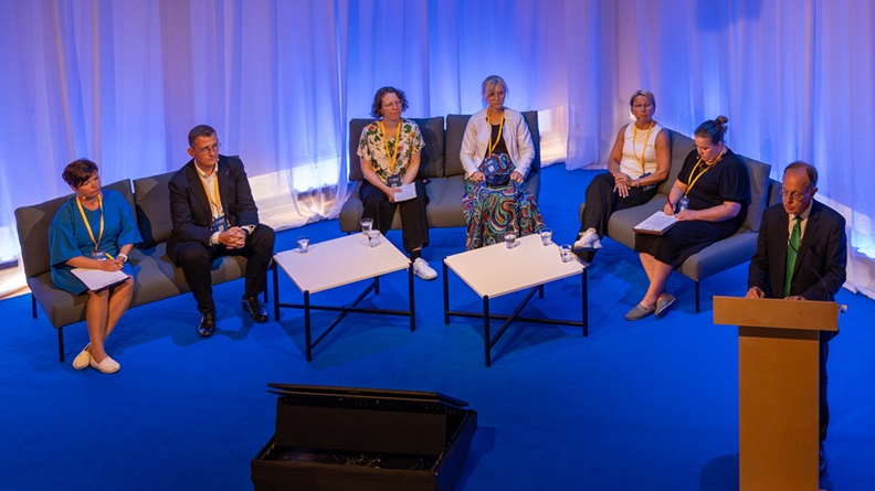 Panel discussion participants at Europe Forum 2024: moderator Kirsi Ahlman, Marcin Żuchowski, Anna Vilhula, Klara Ramm, Anu Reinikainen and Elsi Kauppinen