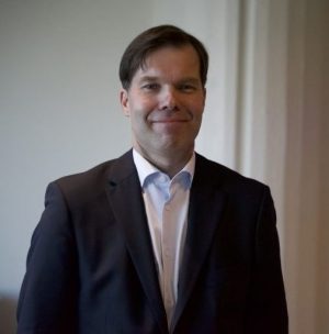 Kirjoittaja, Turun yliopiston professori Antti Aine
