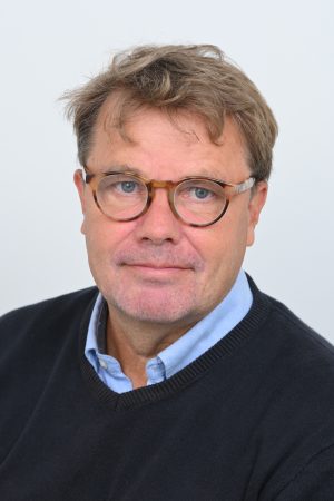Åbo Akademin merioikeuden professori Henrik Ringbom
